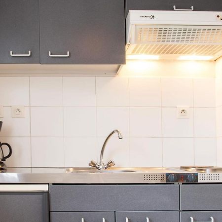 Le 12 Carnot - Serenite Assuree Dans Ce Grand Studio Apartment Poitiers Exterior photo