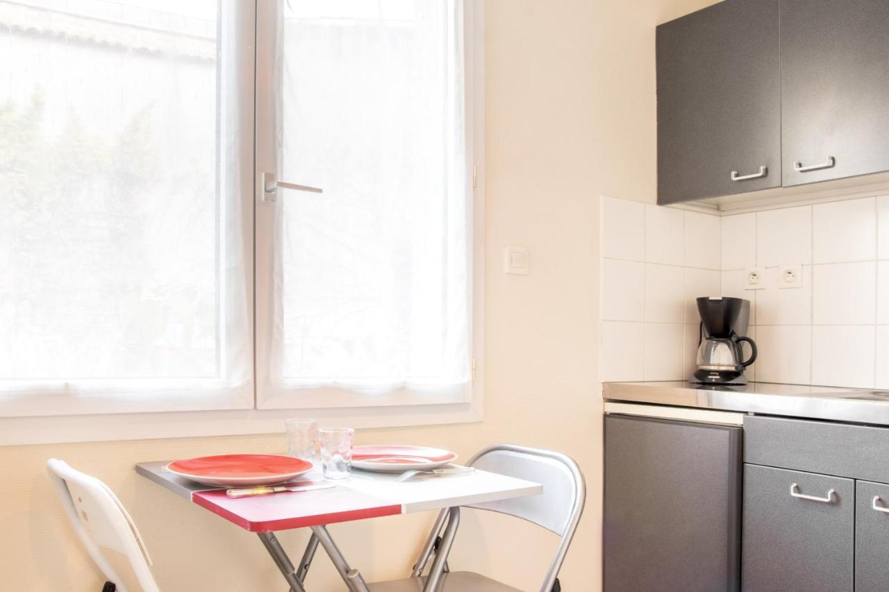 Le 12 Carnot - Serenite Assuree Dans Ce Grand Studio Apartment Poitiers Exterior photo