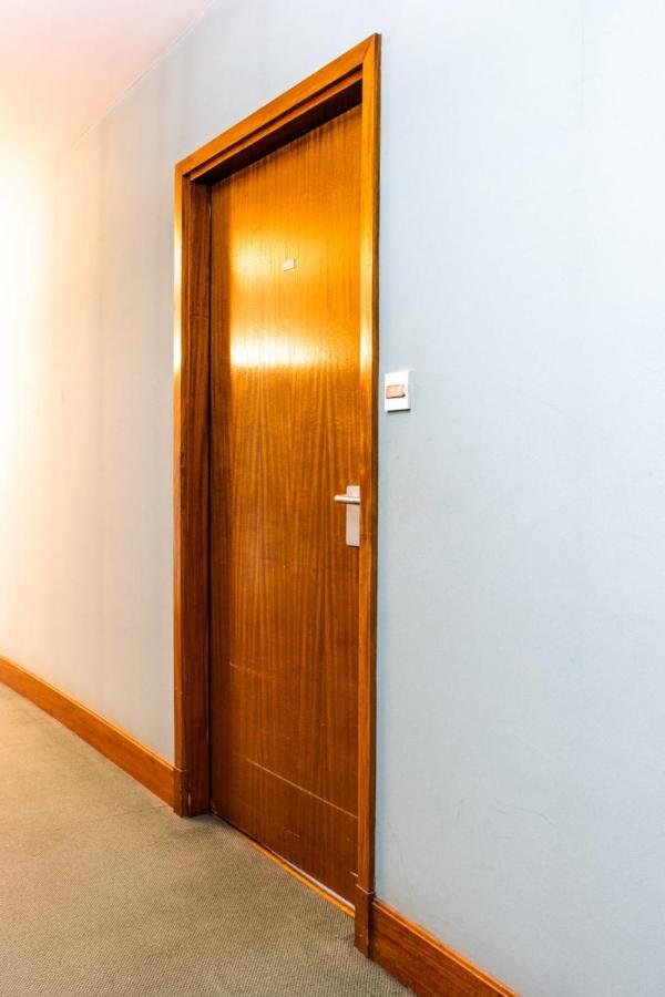 Le 12 Carnot - Serenite Assuree Dans Ce Grand Studio Apartment Poitiers Exterior photo